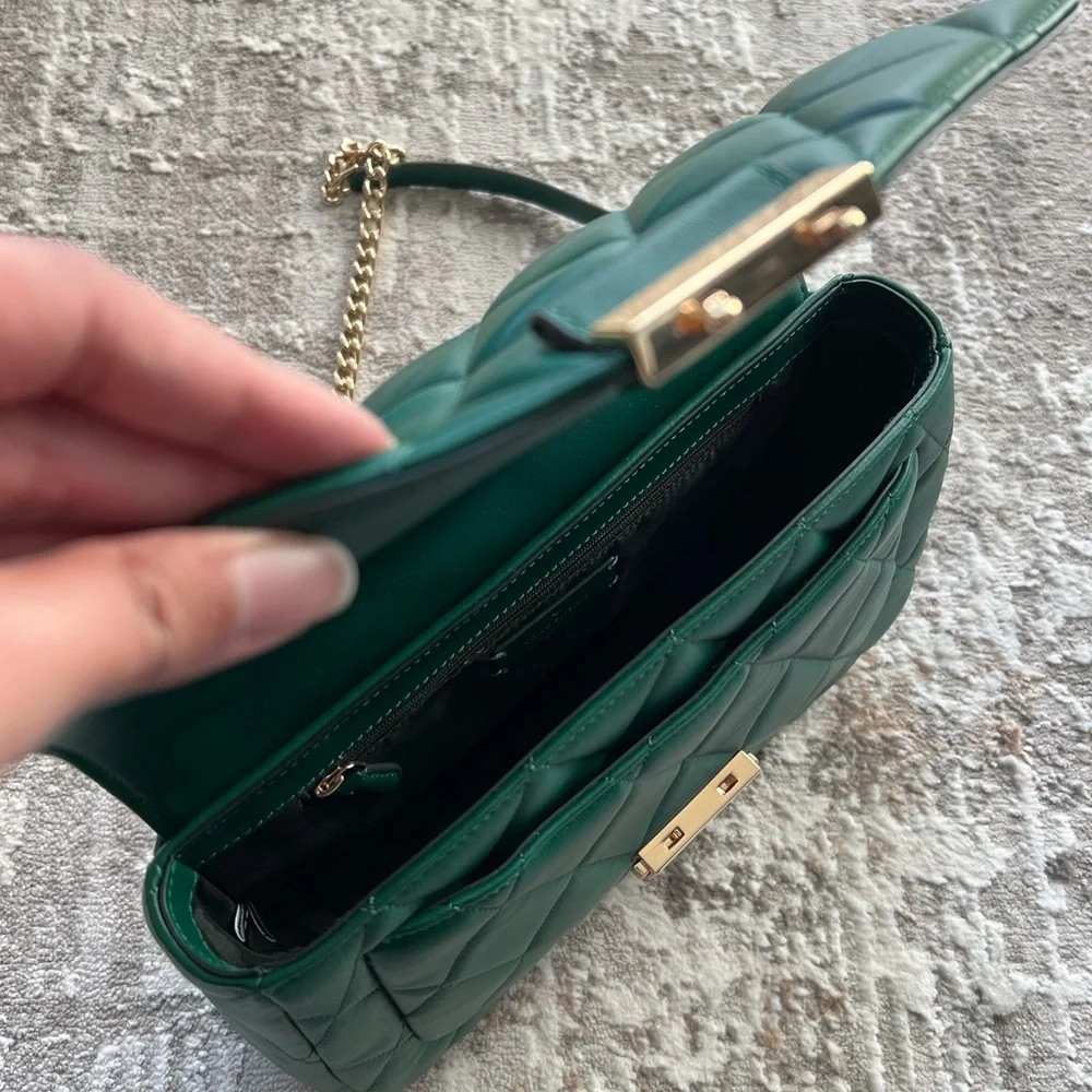 Kate Spade Green Quilted Crossbody Bag with Gold Chain - Picture 5 of 5